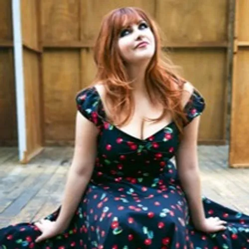 Perpignan : Qui est cette imitatrice aux 200 voix qui se produira...