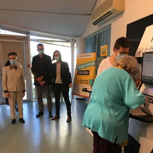 JOURNAL DU MARDI 19 OCTOBRE ( MIDI )