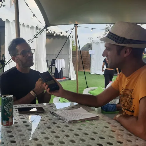 Les Worlds Apart en interview 