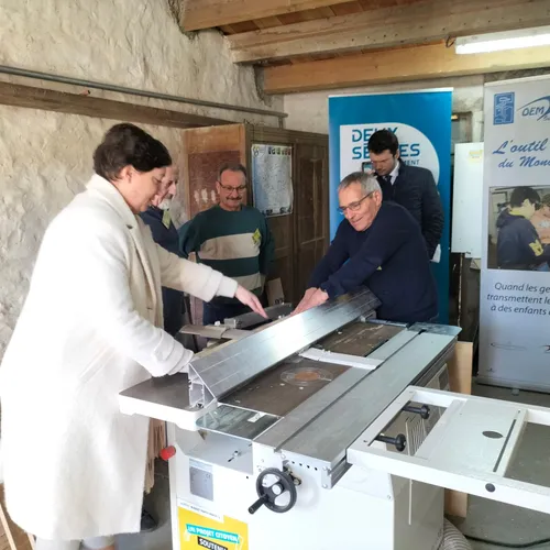 JOURNAL DU VENDREDI 13 JANVIER ( MIDI )