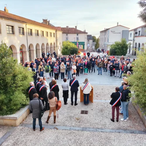 JOURNAL DU MARDI 17 OCTOBRE ( MIDI )