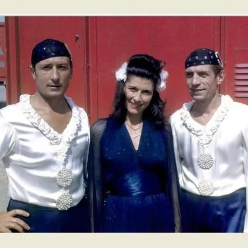 En piste et en scène : les Reverho