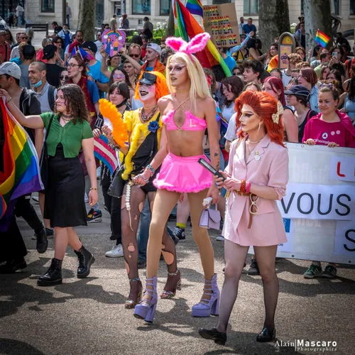 Journal du jeudi 11 mai (midi)