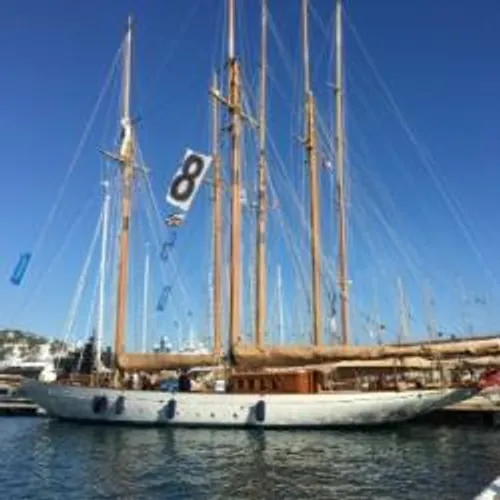 DES VOILIERS CENTENAIRES AU REGATES ROYALES DE CANNES