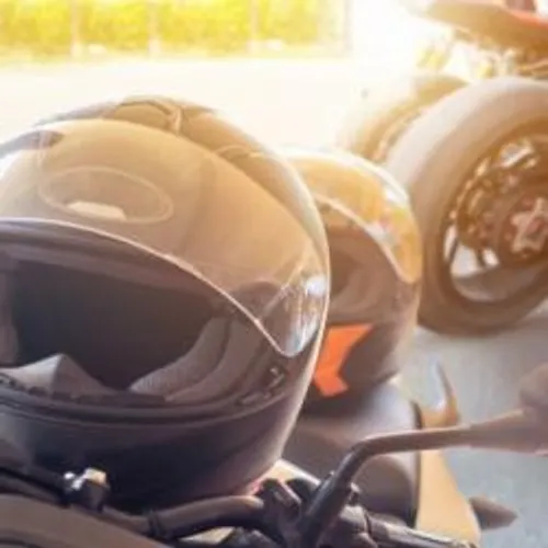 2 MOTARDS TUES DANS UNE COLLISION A GOLFE JUAN