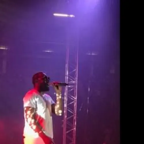 GIMS A FAIT LE SHOW AU PALAIS DES VICTOIRES