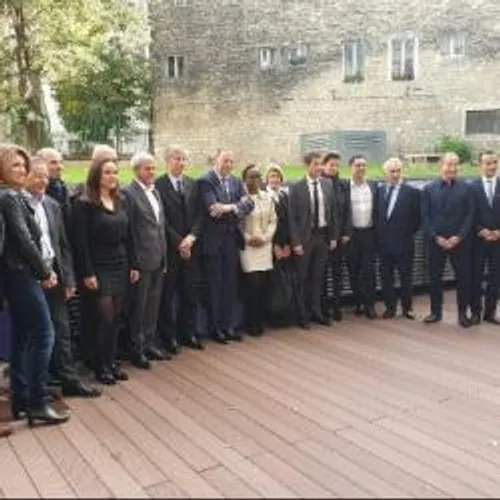 UN PROJET DE SILICON VALLEY DE L'AUDIOVISUEL LANCE A CANNES