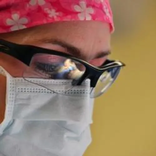 LES URGENCES SOUS TENSION: LES INTERNES EN MEDECINE EN GREVE DES...