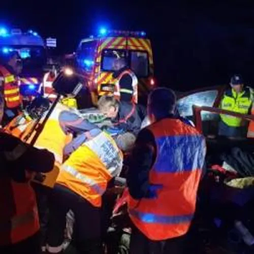 11 BLESSES DONT 1 GRAVE DANS UN ACCIDENT HIER A CLANS