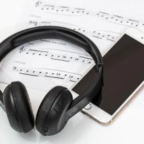 LES PLAGES ÉLECTRONIQUES À CANNES : LES PREMIERS NOMS !