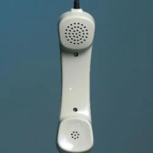 LA FACE 06 LANCE UNE HOTLINE POUR ÉCOUTER LES ÉTUDIANTS !