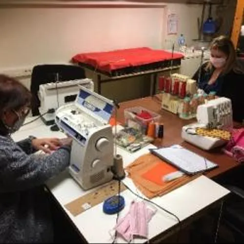 LE PORT DU MASQUE ET LES ÉLUS AZURÉENS