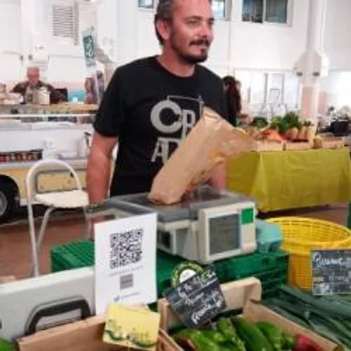 L'AGRICULTEUR BOCCASSIEN JULIEN ROSTAN RETROUVE DEMAIN LE MARCHE...