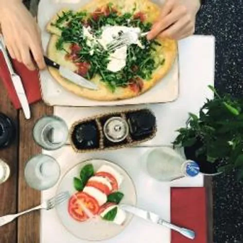 UNE DÉCISION FIN MAI POUR LA RÉOUVERTURE DES CAFÉS, BARS ET RESTAURANT