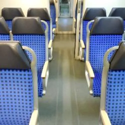 LE DÉCONFINEMENT SUR LES RAILS