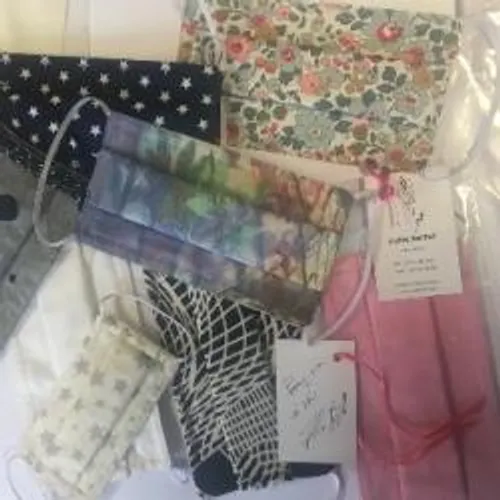 DES MASQUES QUI PROTEGENT ET QUI DEVIENNENT DES ACCESSOIRES DE MODE