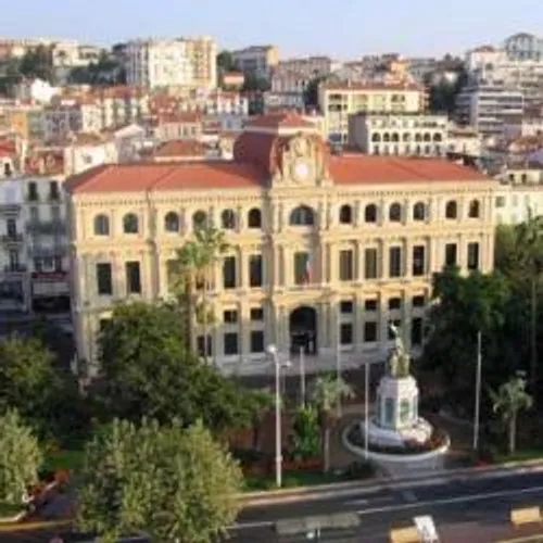 87 QUESTIONS CE SOIR AU CONSEIL MUNICIPAL DE CANNES A HUIS-CLOS