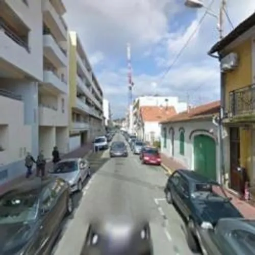 UNE FEMME POIGNARDEE A MORT PAR SON COMPAGNON A CANNES