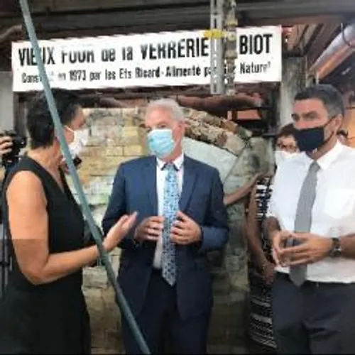 VISITE MINISTERIELLE A LA VERRERIE DE BIOT