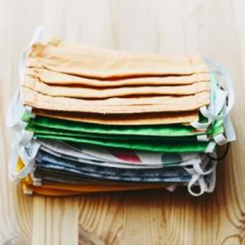 PAS DE MASQUE GRATUIT POUR LES ÉLÈVES