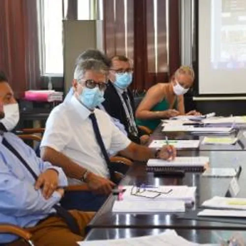 COVID-19: LE PREFET PREND DE NOUVELLES MESURES POUR FREINER LA...