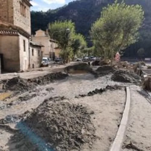 DEGATS CONSIDERABLES ET BILAN HUMAIN ENCORE PROVISOIRE DANS LES...