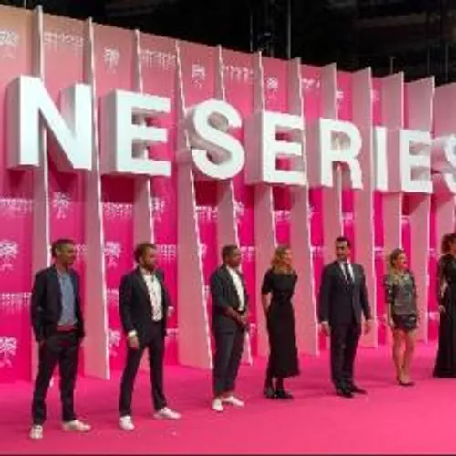 JONATHAN COHEN ALLUME "La Flamme" DE CANNES SERIES