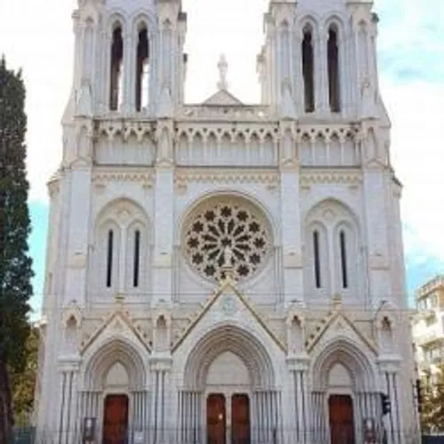 UNE MESSE EN HOMMAGE AUX VICTIMES DE L'ATTENTAT A LA BASILIQUE...