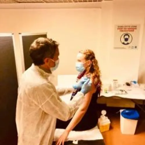 UN CENTRE DE VACCINATION AU PALAIS DES FESTIVALS DE CANNES