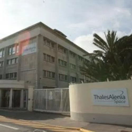 THALES ALENIA SPACE DECROCHE UN CONTRAT HISTORIQUE  A CANNES