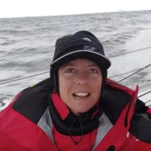 LA NAVIGATRIICE BIOTOISE ALEXIA BARRIER NOUS RACONTE SON 1ER VENDEE...