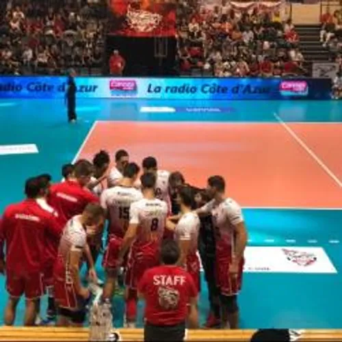 LES VOLLEYEURS DE L'AS CANNES  PRENNENT UNE OPTION POUR LA FINALE...