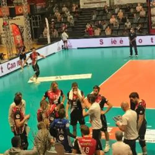 FINALE ACTE 1 CE SOIR POUR LES VOLLEYEURS DE L'AS CANNES A CHAUMONT