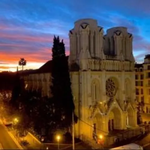 IL Y A 6 MOIS UN TERRORISTE ASSASSINAIT 3 PERSONNES A LA BASILIQUE...