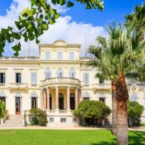 LES PLAGES ELECTRONIQUES DANS LES JARDINS DE LA VILLA ROTSCHILD DU...