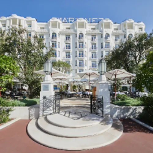 SUITES ISABELLES HUPPERT ET THIERRY FREMAUX AU 7ème ETAGE DE...