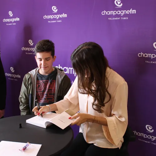 CHAMPAGNE FM
