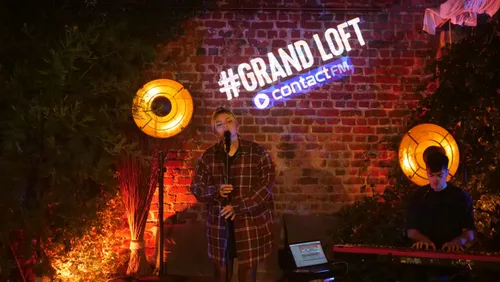 Le #Grand Loft avec Louane