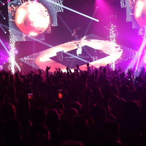 ELECTRO SESSION Contact FM - HENRI PFR