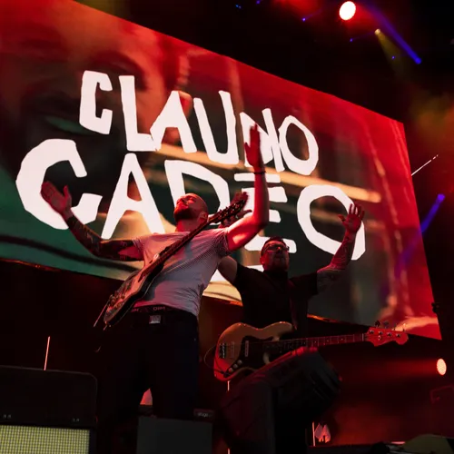 CLAUDIO CAPEO - "Plus Haut" (live)