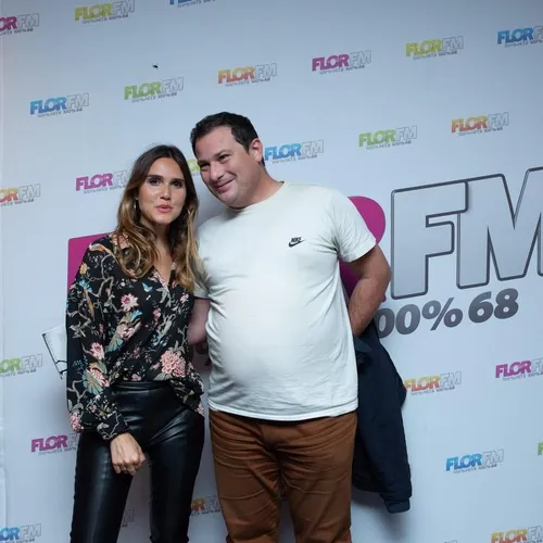 FLOR FM