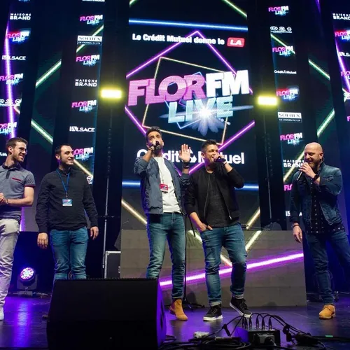 FLOR FM