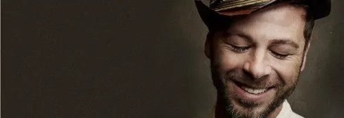 Christophe MAE sur Mona FM parle de son nouvel album 2016...