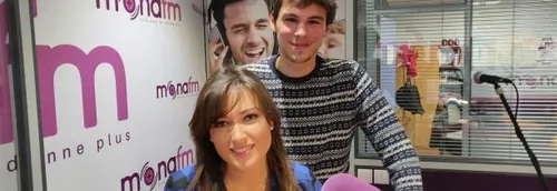 Esla Esnoult en interview sur Mona FM