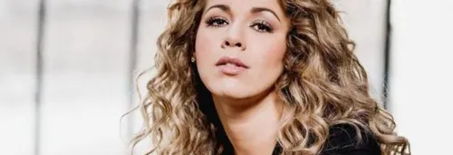 CHIMENE BADI NOUS PRESENTE LA HAUT SON NOUVEAU SINGLE SUR MONA FM