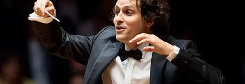 ALEXANDRE BLOCH DIRECTEUR MUSICAL DE L'ORCHESTRE NATIONAL DE LILLE...