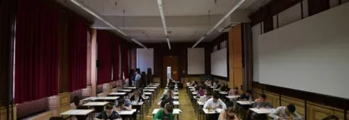 Journal 12h - 54 110 élèves planchent sur le Brevet des collèges,...