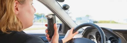 Journal 17h - L'éthylotest anti-démarrage testé dans le Pas de...