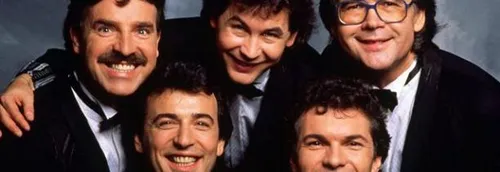 HISTOIRE DE :On parle de Salut les musclés sur Mona FM