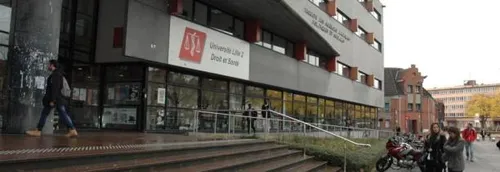 Journal 12h - Manifestation d'étudiants hier à Lille 2... La...